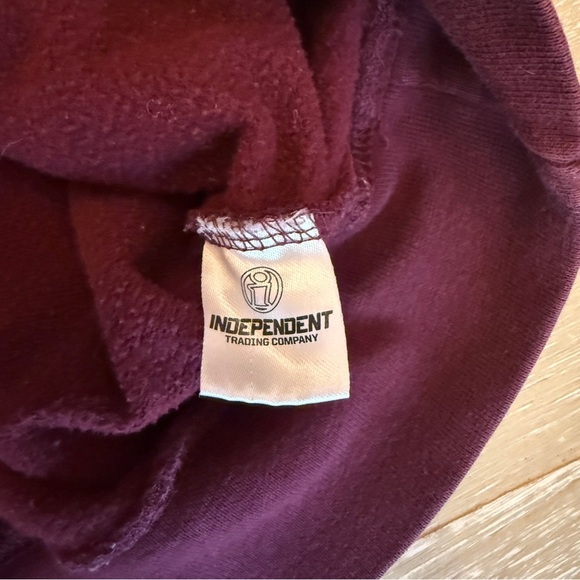 Oversized Burgandy and Yellow Long Sleeve Sweatshirt Virginity Rocks - Picture 5 of 7